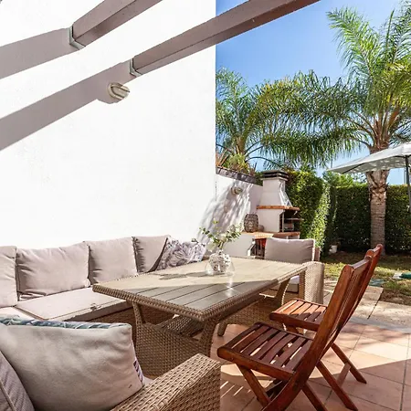 Casa Canada-spacious 3 Bed House, O Pomar Holiday home *